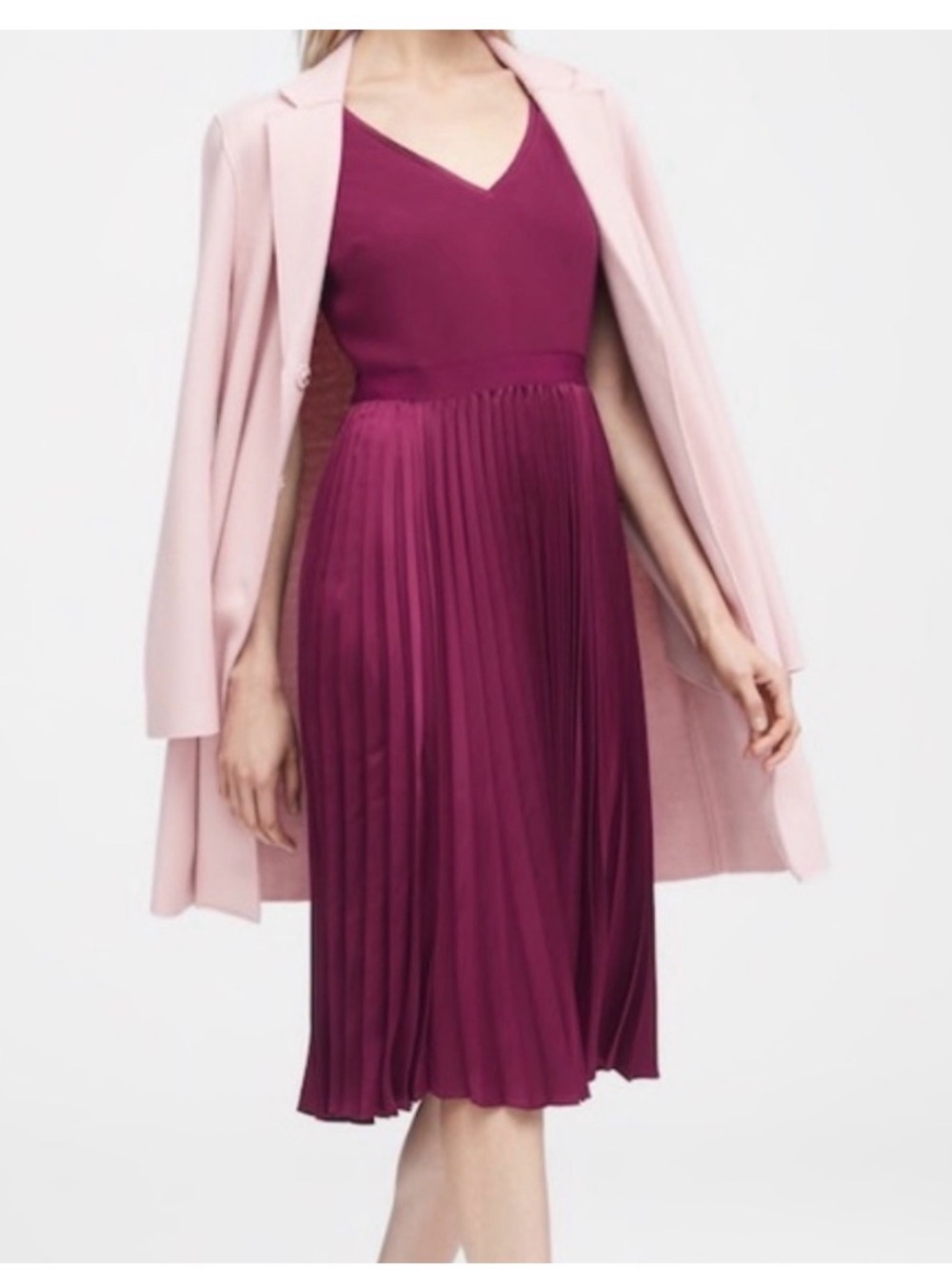 Banana Republic V-Neck Pleated Midi Chiffon Dress in Maroon